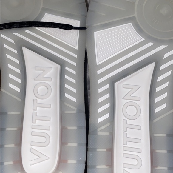 COPY - Men’s Louis Vuitton sneaker - Picture 2 of 8